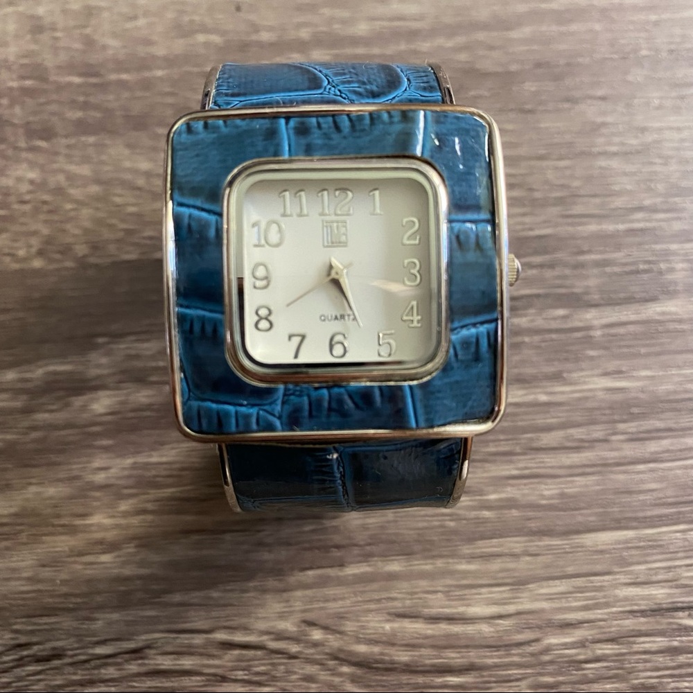 Time Square Blue Faux Crocodile Trim Silver Bracelet Bangle Watch